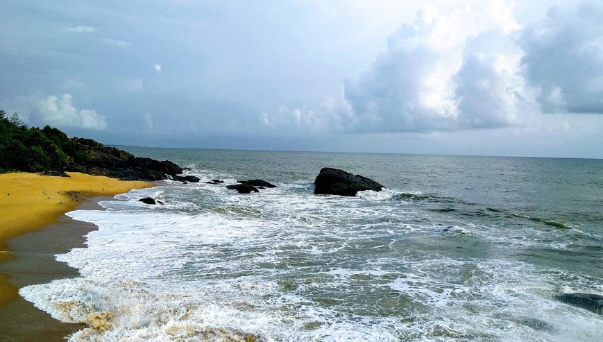 Kasaragod Beach, Kasaragod, Kerala - Vushii.com